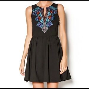 Everly Embroidered Dress Size Medium